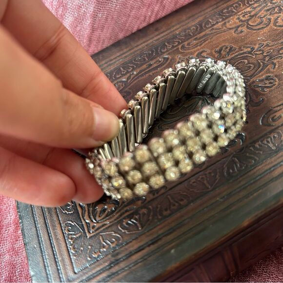 Vintage 1950s Marilyn Monroe inspired Faux Bracelets Bracelets - Picture 2 of 4